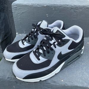 Nike Air Max 90 Men size 13 like new condition